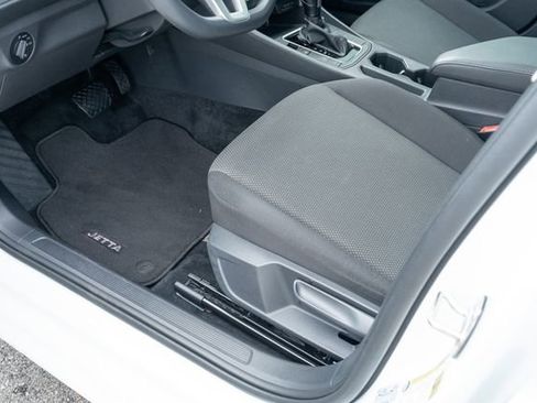 Certified 2020 Volkswagen Jetta S FWD image 29