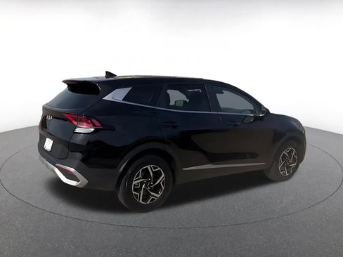 Used 2025 Kia Sportage LX image 15