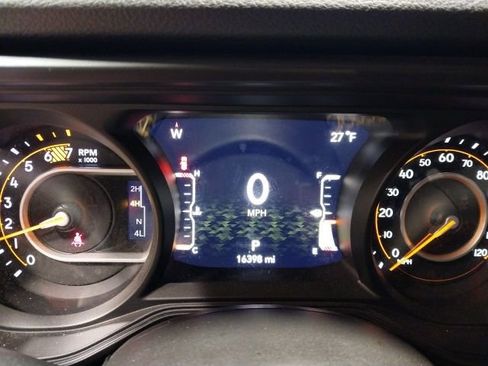 Used 2024 Jeep Wrangler Willys image 13