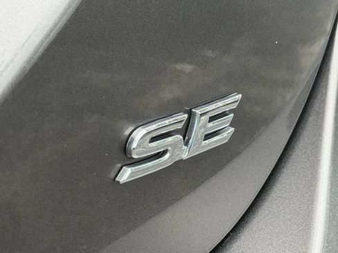 Used 2024 Toyota Camry SE FWD image 9