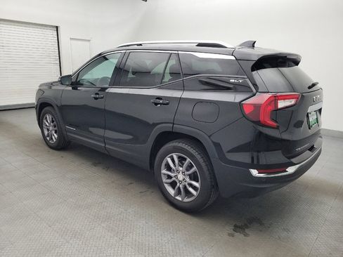 Used 2024 GMC Terrain SLT image 3