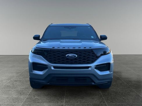 Used 2023 Ford Explorer ST-Line AWD/4WD image 2