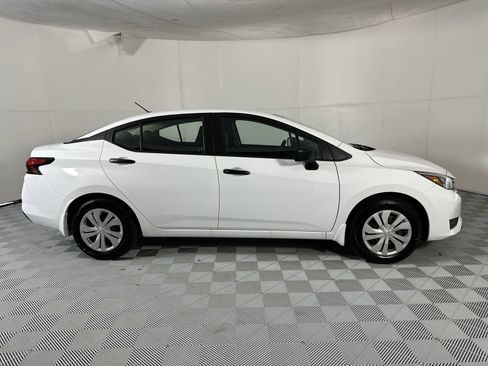 Certified 2025 Nissan Versa S w/ Trunk Package FWD image 9