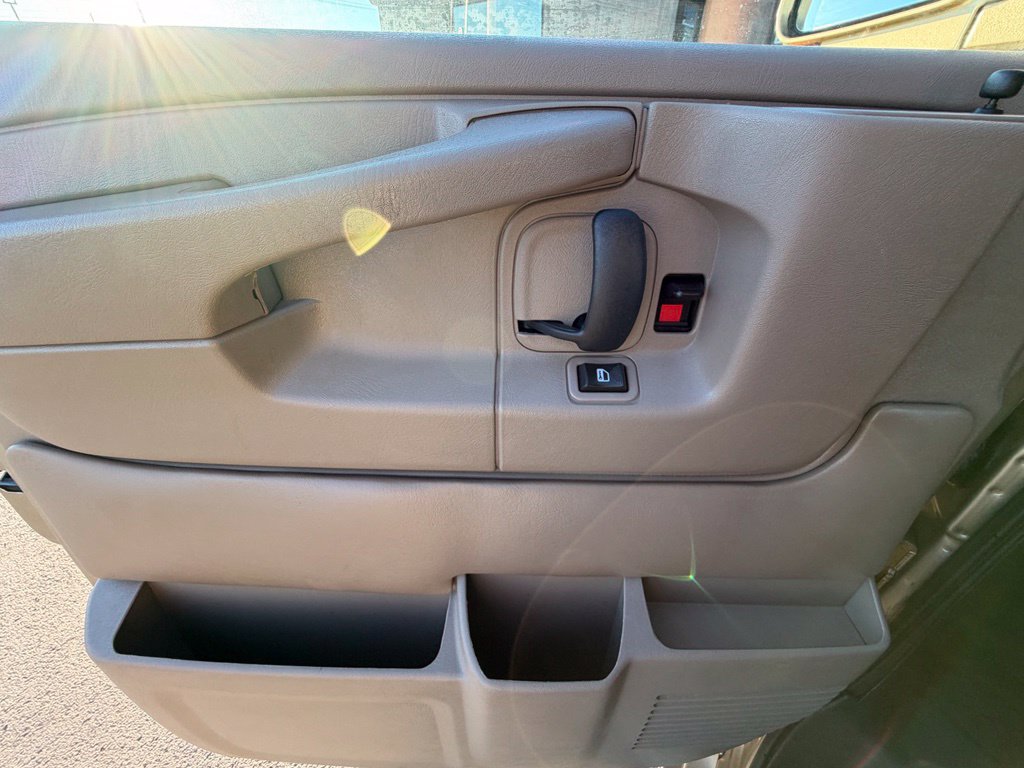 Used 2013 Chevrolet Express 1500 RWD image 13