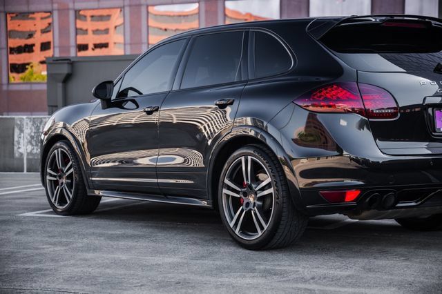 Used 2014 Porsche Cayenne GTS AWD/4WD image 47