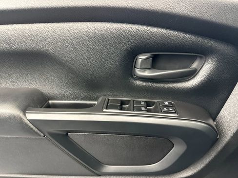 Used 2022 Nissan Titan S w/ S Utility Package image 10