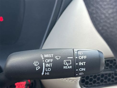 Used 2025 Honda HR-V LX image 21