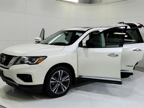 Used 2017 Nissan Pathfinder Platinum w/ Cargo Package AWD/4WD image 30