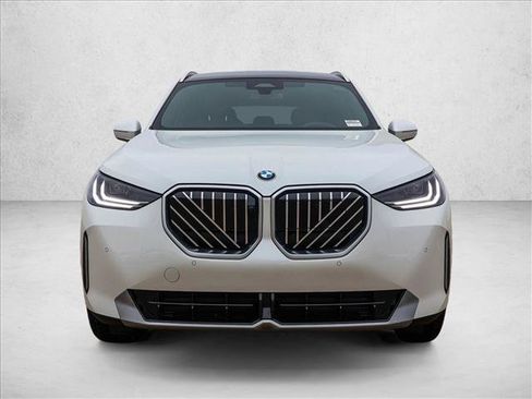 Used 2026 BMW X3 xDrive30i w/ Premium Package AWD/4WD image 2
