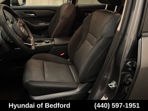 Used 2024 Nissan Rogue SV AWD/4WD image 13