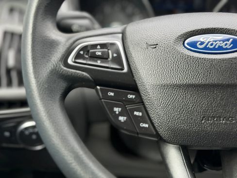 Used 2015 Ford Focus SE FWD image 31