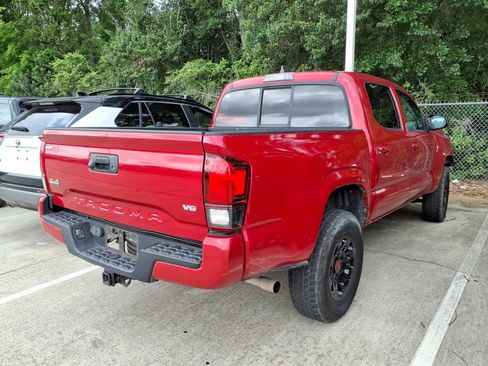Used 2020 Toyota Tacoma SR image 8