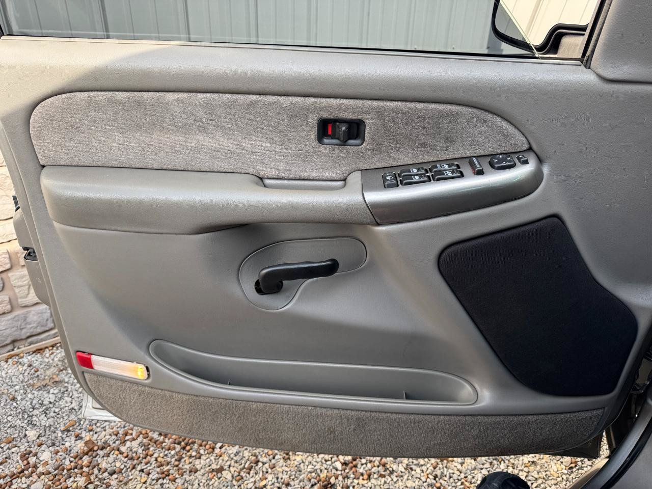Used 2000 Chevrolet Silverado 1500 LS RWD image 24