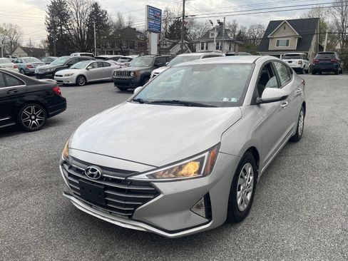 Used 2019 Hyundai Elantra SE FWD image 29