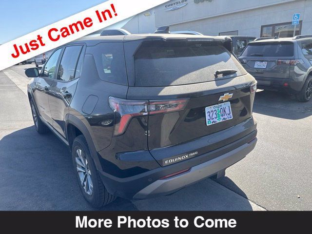 Used 2025 Chevrolet Equinox LT w/ Convenience Package II AWD/4WD image 3