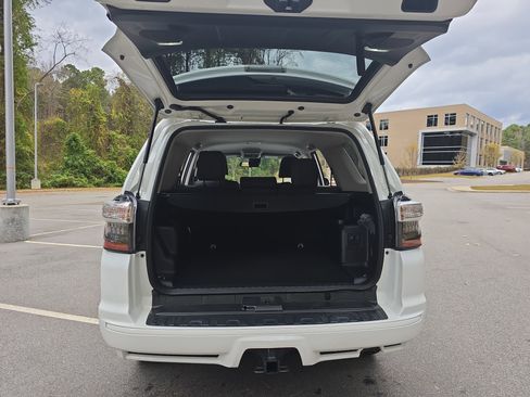 Used 2022 Toyota 4Runner TRD Sport image 12