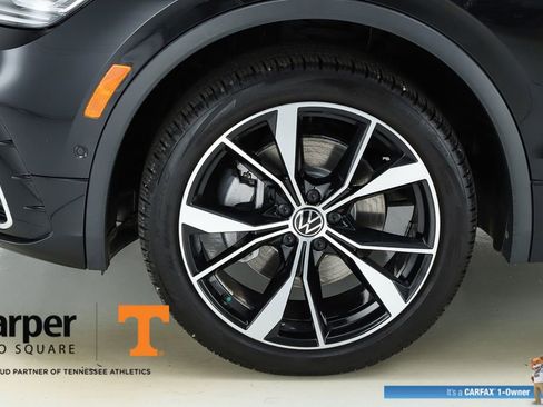 Used 2024 Volkswagen Tiguan SEL R-Line image 44