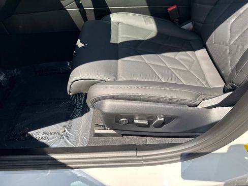 Used 2024 BMW i5 eDrive40i w/ M Sport Package image 15