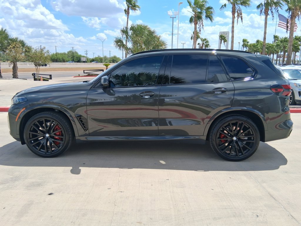 Used 2026 BMW X5 xDrive40i w/ M Sport Package AWD/4WD image 3