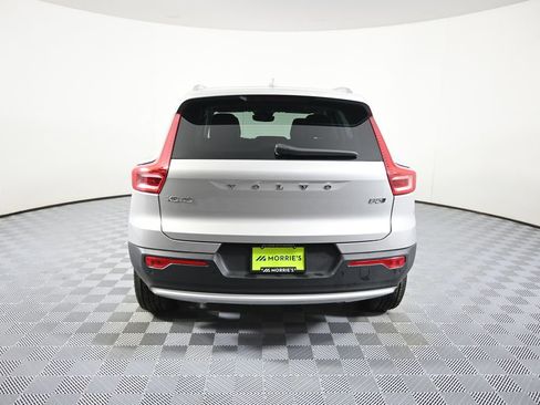 Used 2024 Volvo XC40 B5 Plus AWD/4WD image 5