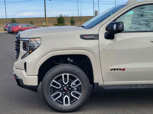 New 2026 GMC Sierra 1500 AT4 w/ AT4 Premium Package AWD/4WD image 6