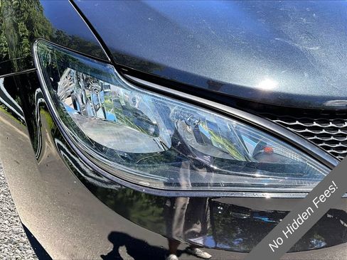 Used 2023 Chrysler Voyager LX FWD image 27
