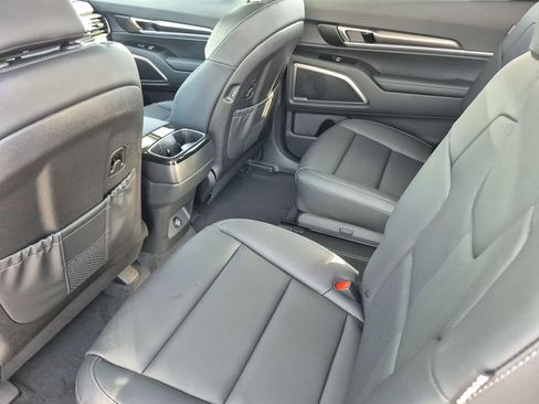 New 2025 Kia Telluride S image 13