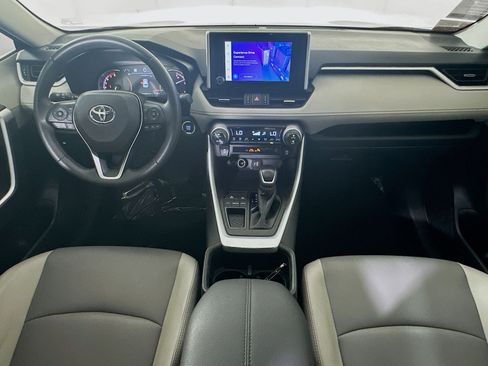 Used 2025 Toyota RAV4 XLE Premium FWD image 27
