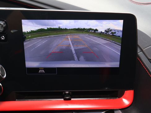 Used 2021 Chevrolet Corvette Stingray Coupe w/ 1LT RWD image 23