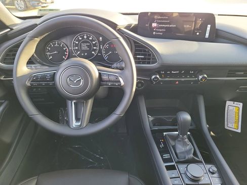 New 2026 MAZDA MAZDA3 Hatchback w/Premium Plus Pkg image 4