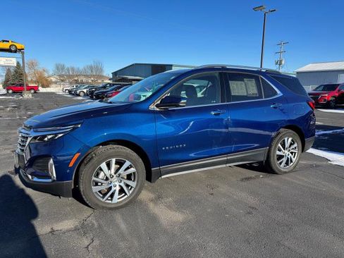 Used 2023 Chevrolet Equinox Premier image 1