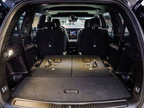 New 2025 Jeep Grand Cherokee L Altitude image 28