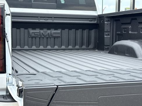 New 2026 GMC Sierra 2500 Denali Ultimate AWD/4WD image 10