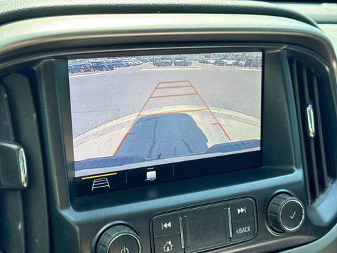 Used 2020 Chevrolet Colorado Z71 AWD/4WD image 30