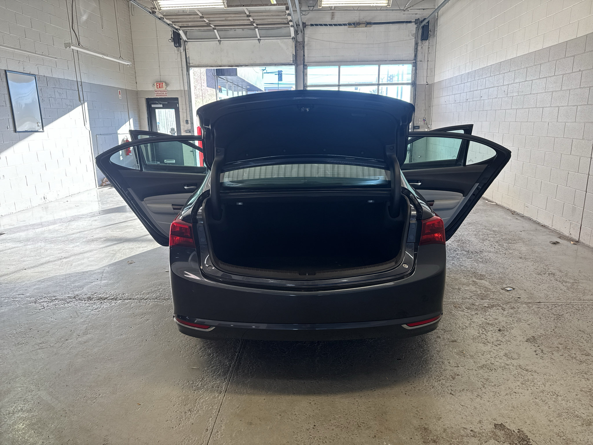 Used 2015 Acura TLX w/ Technology Package AWD/4WD image 13
