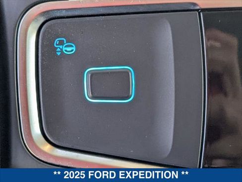 Used 2025 Ford Expedition Max Active image 15