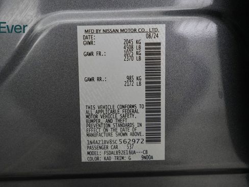 Used 2025 Nissan Leaf S image 27