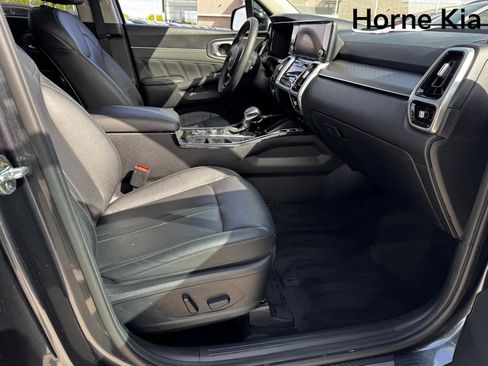 Certified 2022 Kia Sorento SX image 26