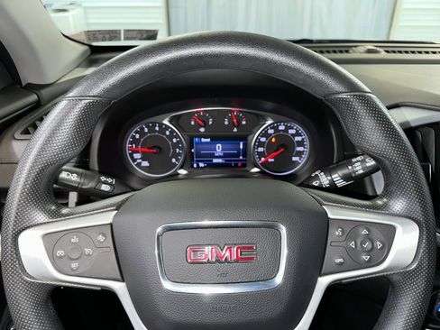 Certified 2022 GMC Terrain SLE w/ Driver Convenience Package image 10