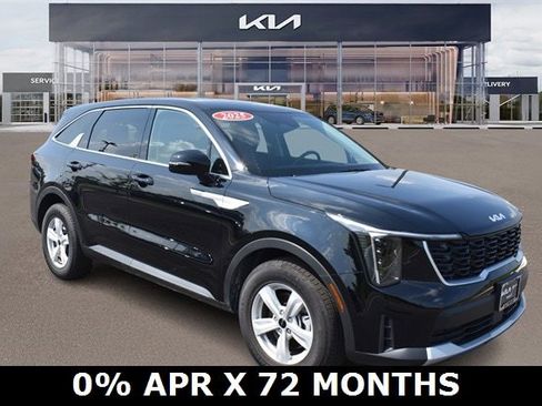 New 2025 Kia Sorento LX image 1