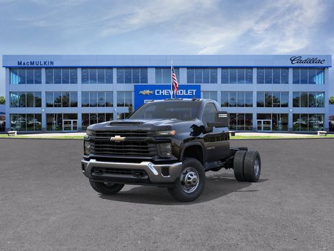 New 2026 Chevrolet Silverado 3500 W/T w/ WT Convenience Package AWD/4WD image 8