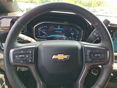 Certified 2025 Chevrolet Silverado 2500 High Country w/ High Country Premium Package AWD/4WD image 19