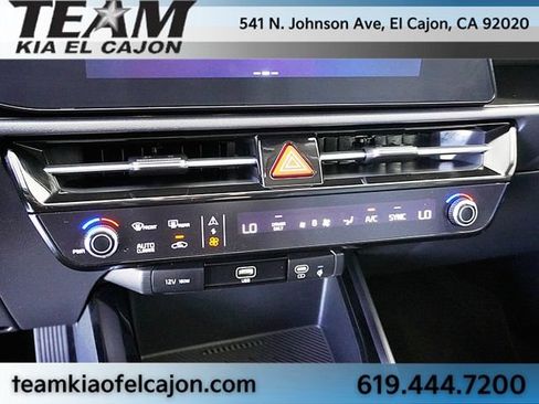 Certified 2024 Kia Niro EX FWD image 28