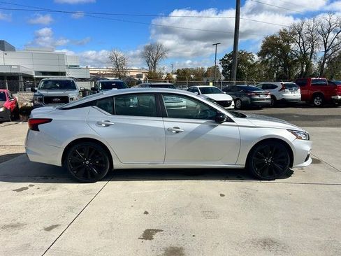 Used 2019 Nissan Altima 2.5 SR image 9