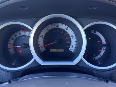 Used 2015 Toyota Tacoma 4x4 Access Cab V6 w/ TRD Off-Road Package image 23