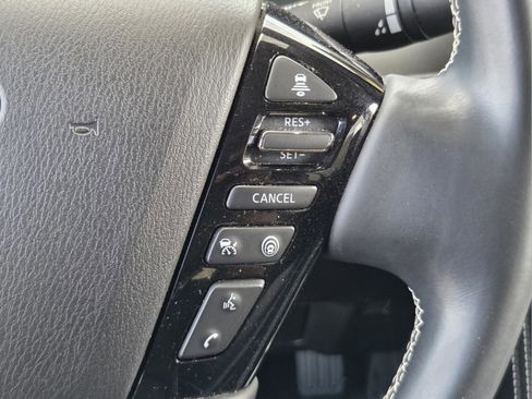 Used 2023 INFINITI QX80 Premium Select w/ All-Season Package RWD image 12