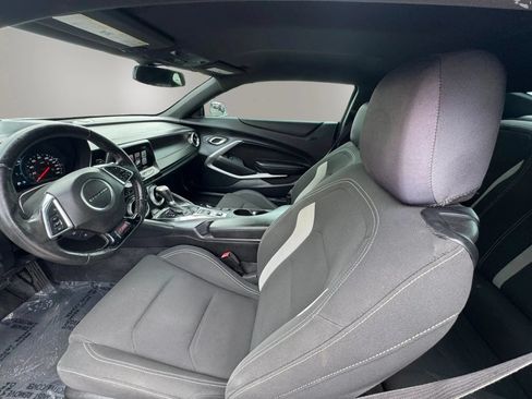 Used 2016 Chevrolet Camaro SS RWD image 9