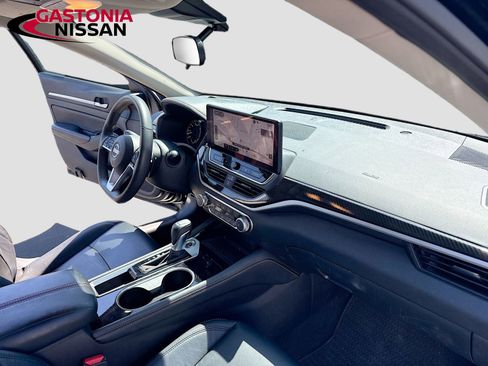 Used 2024 Nissan Altima 2.5 SR w/ SR Premium Package image 33