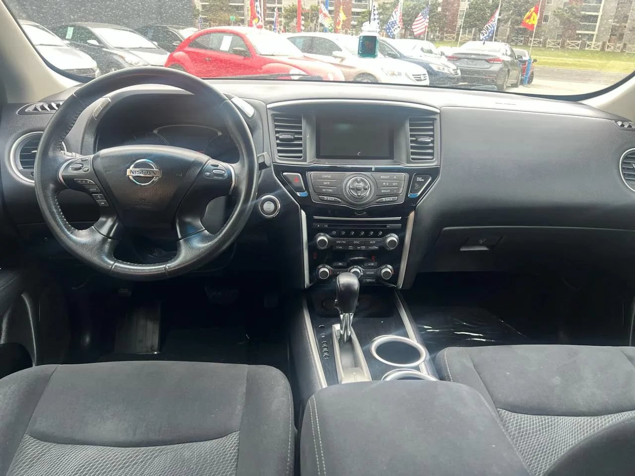 Used 2015 Nissan Pathfinder SV FWD image 6