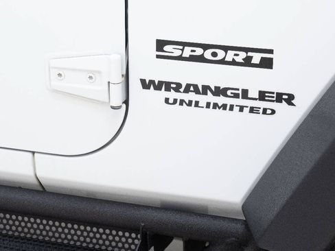 Used 2017 Jeep Wrangler Unlimited Sport w/ Quick Order Package 24S AWD/4WD image 16
